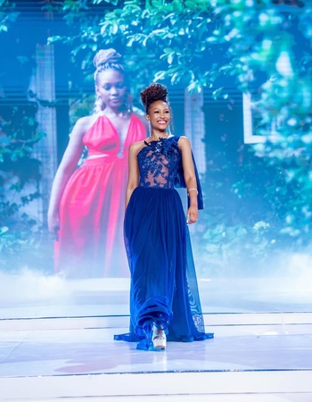 LUNGILE SIYAPHI